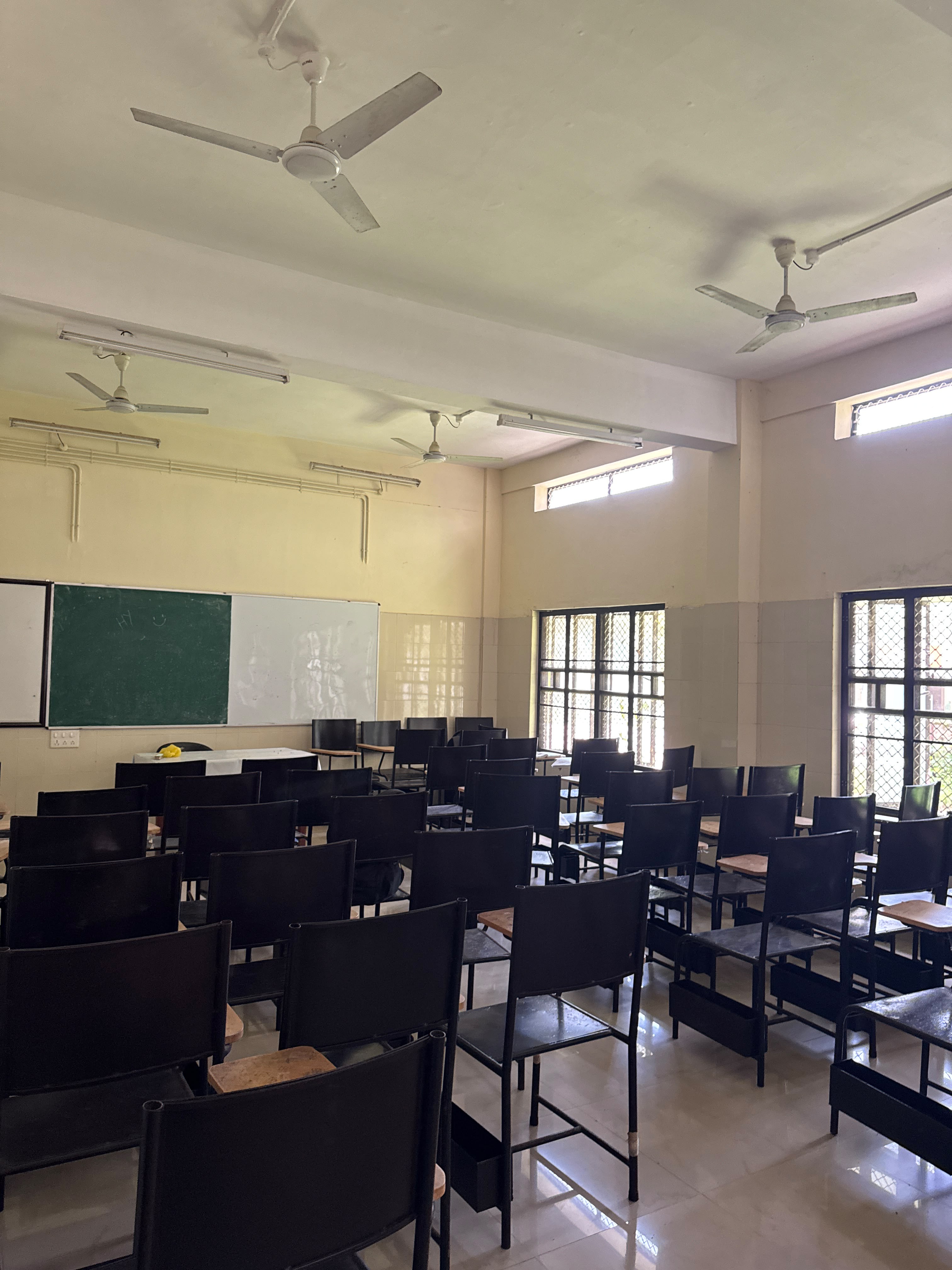 lecture hall 2 image 1